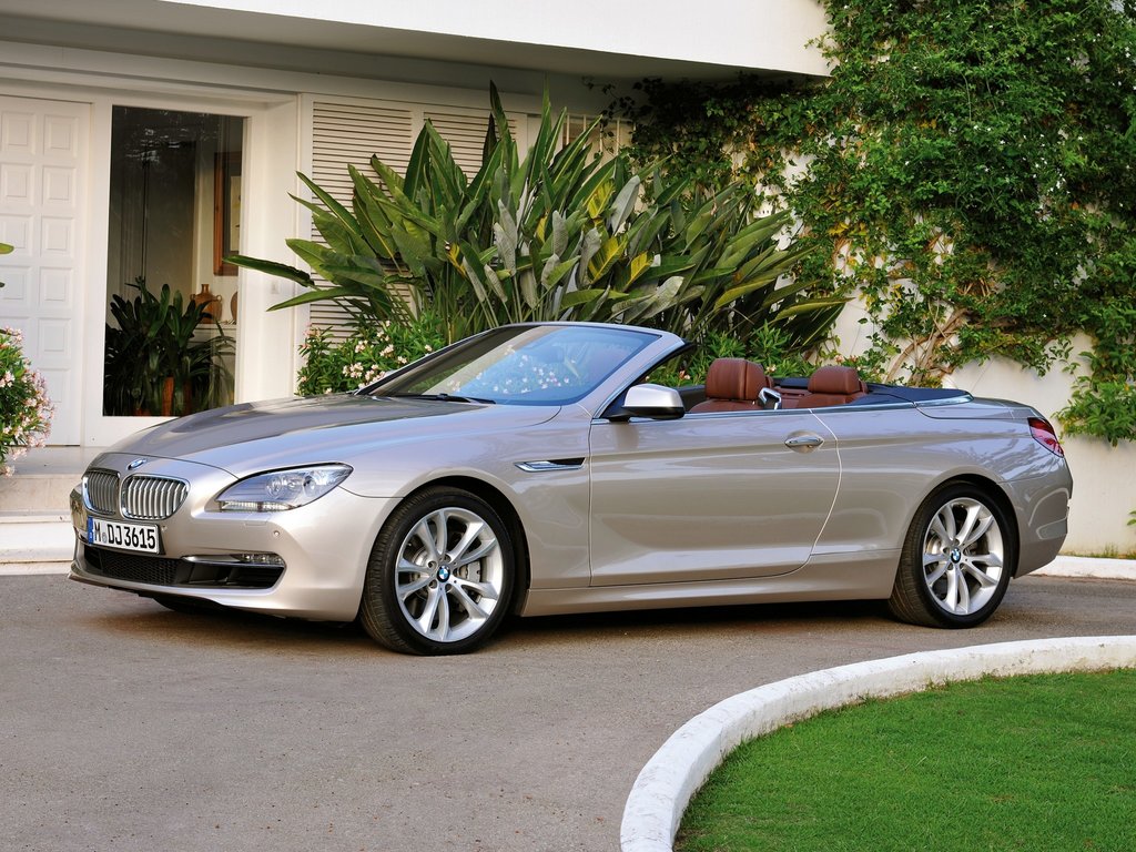 2013 BMW 650 Cabrio Interior