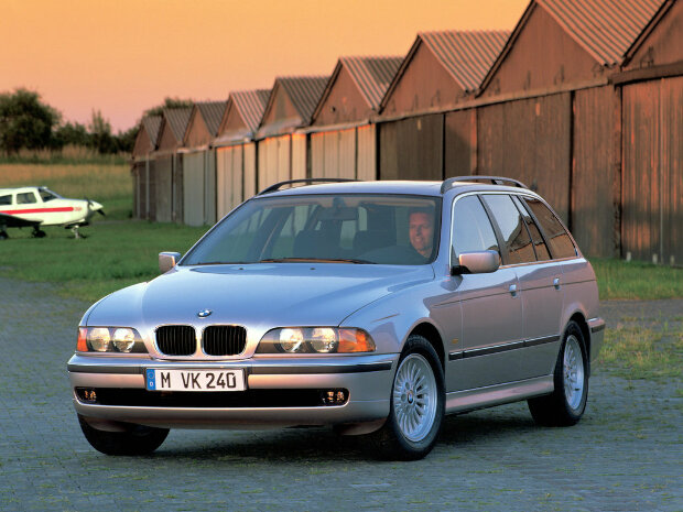 Коврики текстильные "Классик" для BMW 5-Series (универсал / E39) 1997 - 2000, темно-серые, 4шт.