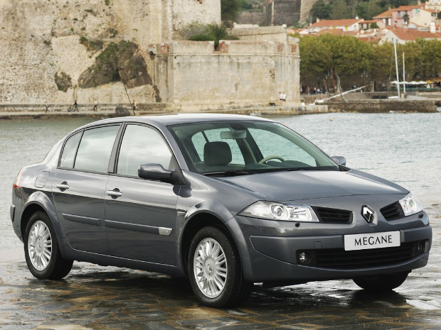 Коврики текстильные "Стандарт" для Renault Megane II (седан) 2006 - 2009, черные, 4шт.